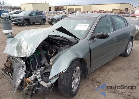 2005 Nissan Altima 2.5 S z USA, uszkodzony, nr VIN 1N4AL11D75N488673